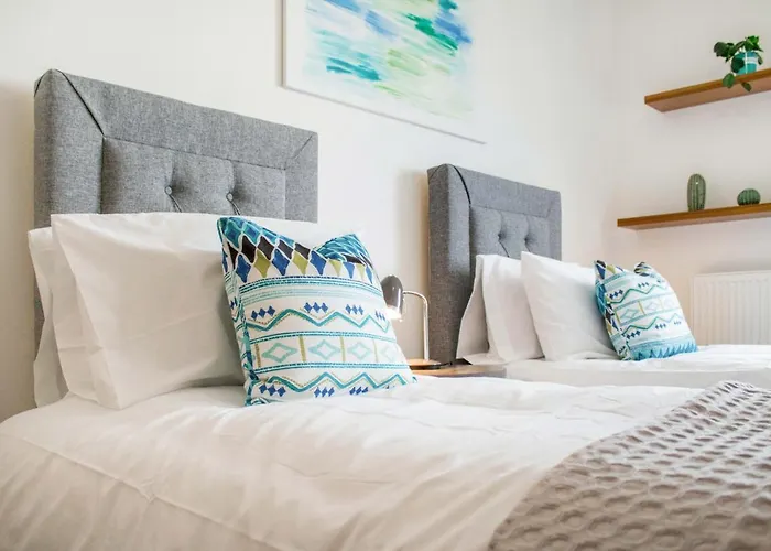 Contractor Apartment & Private Parking & Central Stevenage