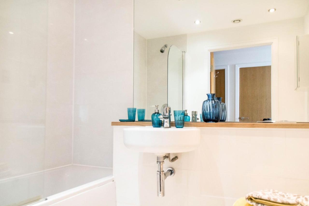 Appartement Contractor & Private Parking & Stevenage